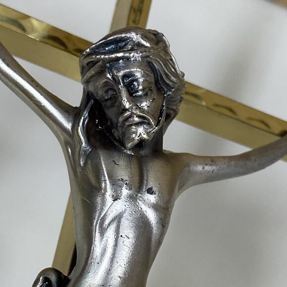 Vintage Jesus Christ Processional Crucifix Cross Religious Wall Hanging 10" Tall - Picture 3 of 8